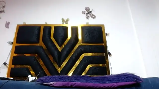 Helennahot online show from 2, 4, 2026