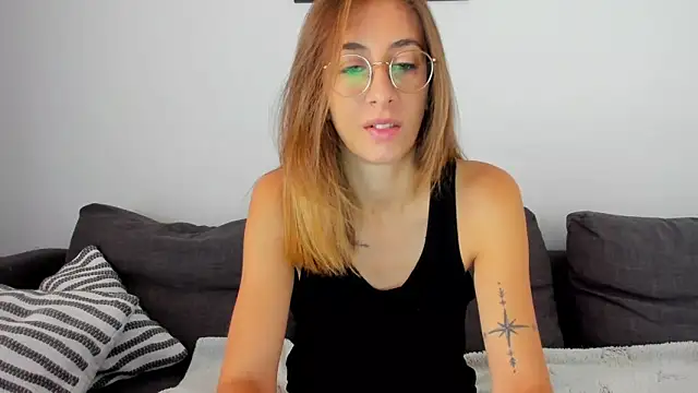 DesireMore90 online show from 23, 9, 2025