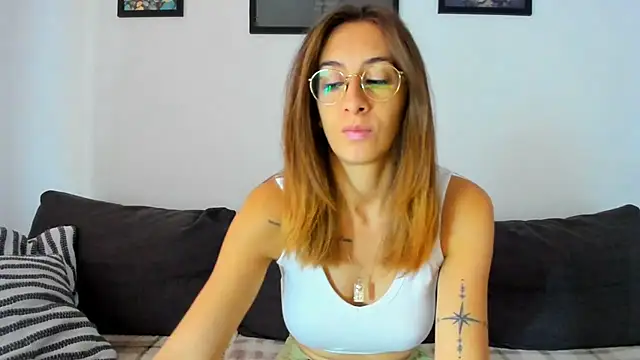 DesireMore90 online show from 5, 11, 2025