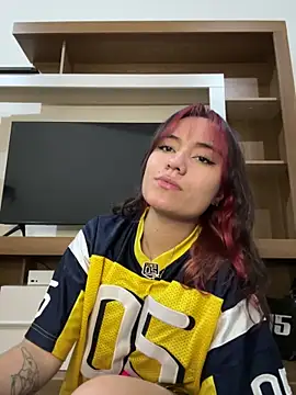 Snapshot of nahia_low chatting on 9, 2, 2025 nahia low online show from 9, 2, 2025