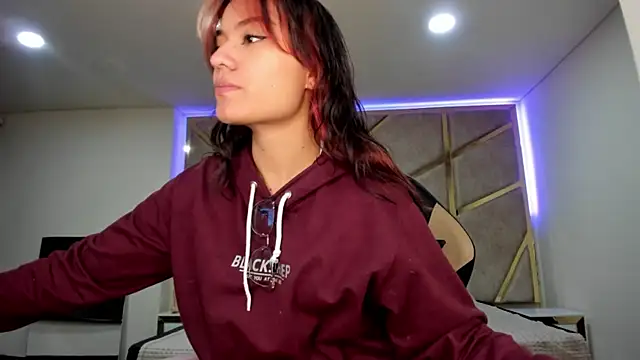 Snapshot of nahia_low chatting on 27, 2, 2025 nahia low online show from 27, 2, 2025