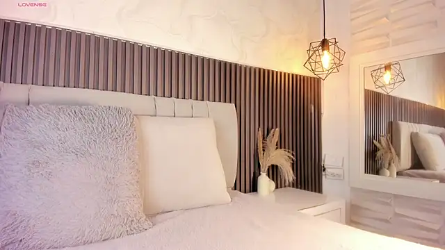 SHANONCLARK online show from 23, 11, 2025