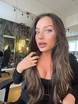 Snapshot of MileySin1111 chatting on 3, 3, 2026 MileySin1111 online show from 3, 3, 2026