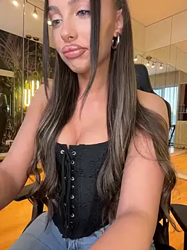 Snapshot of MileySin1111 chatting on 11, 3, 2026 MileySin1111 online show from 11, 3, 2026