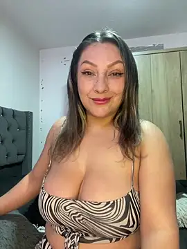 Lady  Pink online show from 13, 6, 2026