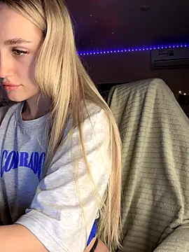 Good  Girl  online show from 16, 9, 2025