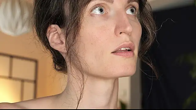 yulladao online show from 14, 9, 2025