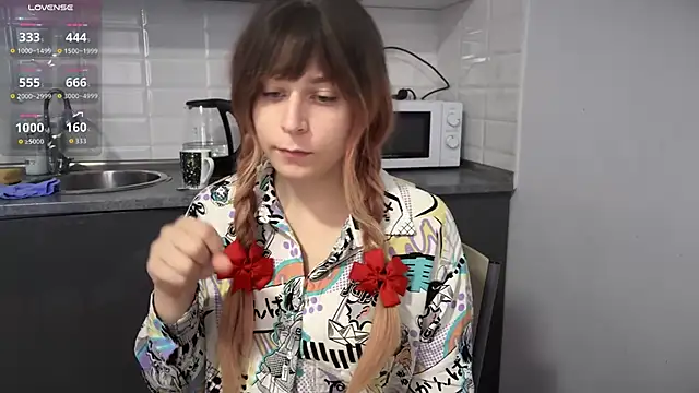 ShiroiFubuki online show from 13, 9, 2025