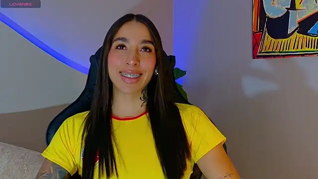 KAYLA BATISTA online show from 25, 6, 2026