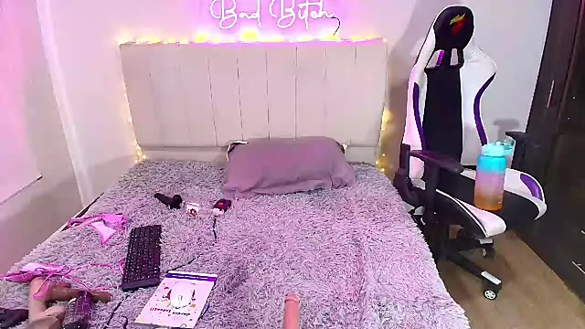 a belladanger online show from 22, 12, 2024