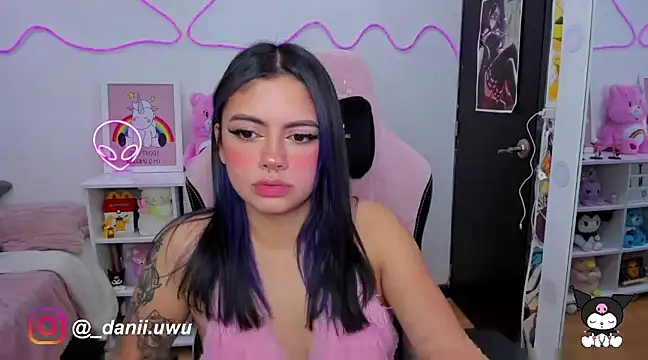 CuteDani  online show from 28, 2, 2025