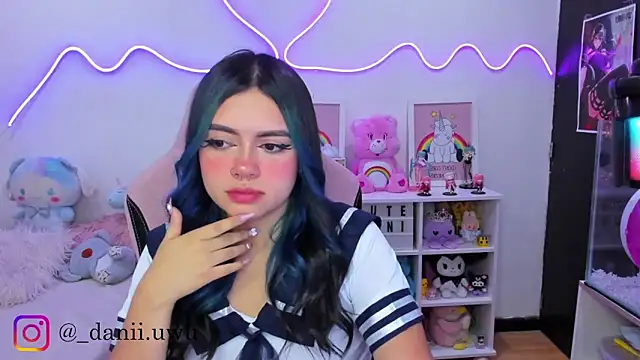 CuteDani  online show from 11, 9, 2025