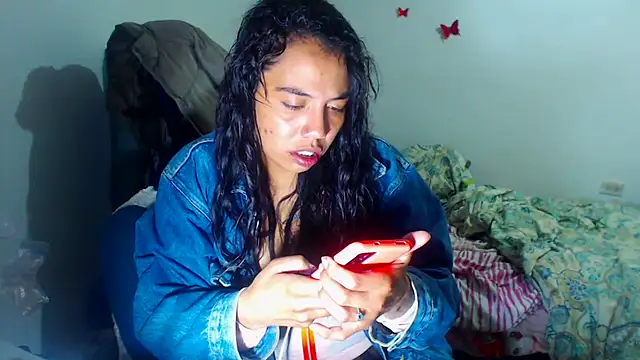 AmaraRoberts420 online show from 28, 11, 2025