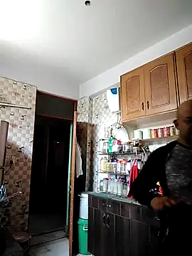 Dick 6inches online show from 21, 3, 2025