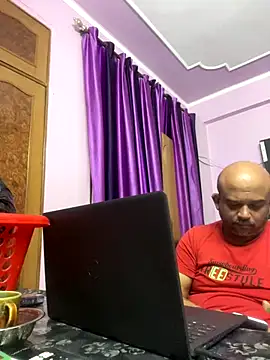 Dick 6inches online show from 8, 10, 2025