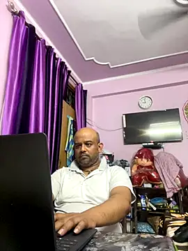 Dick 6inches online show from 3, 11, 2025