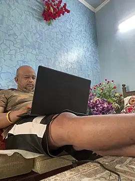 Dick 6inches online show from 28, 2, 2026