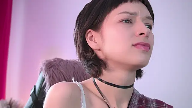 VivianLy  online show from 1, 3, 2026