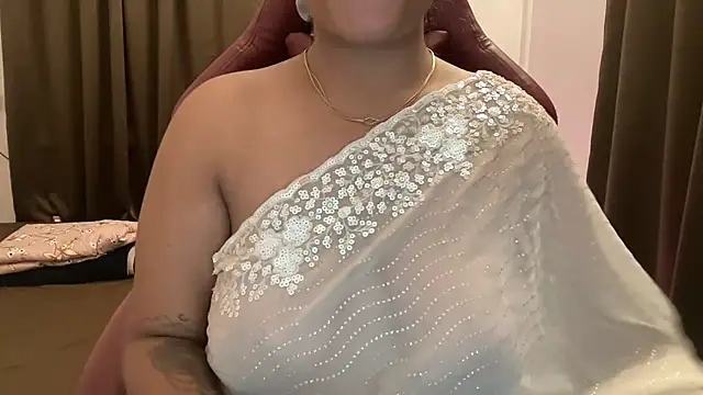 Snapshot of shanayaaa_1 chatting on 2, 8, 2026 shanayaaa 1 online show from 2, 8, 2026
