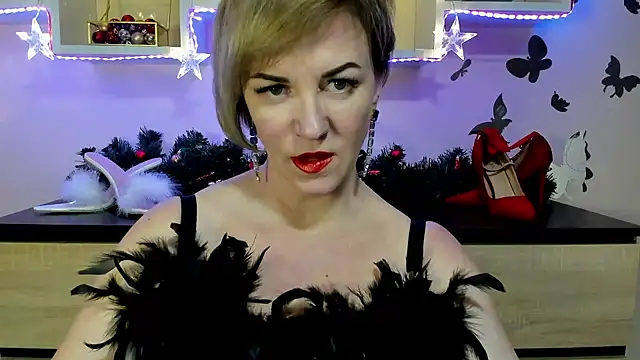 Snapshot of feliziaDesire chatting on 1, 1, 2025 feliziaDesire online show from 1, 1, 2025