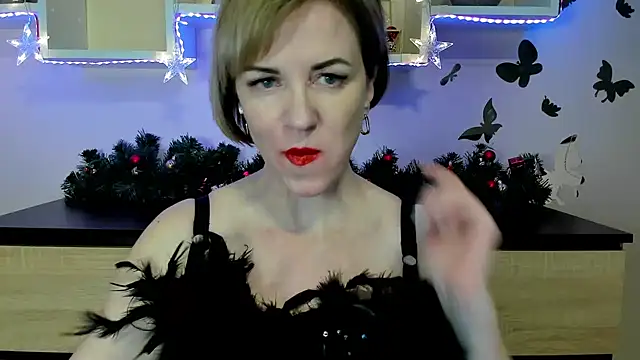 Snapshot of feliziaDesire chatting on 9, 1, 2025 feliziaDesire online show from 9, 1, 2025