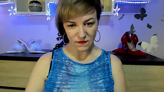 Snapshot of feliziaDesire chatting on 23, 1, 2025 feliziaDesire online show from 23, 1, 2025