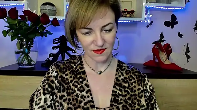 Snapshot of feliziaDesire chatting on 9, 2, 2025 feliziaDesire online show from 9, 2, 2025