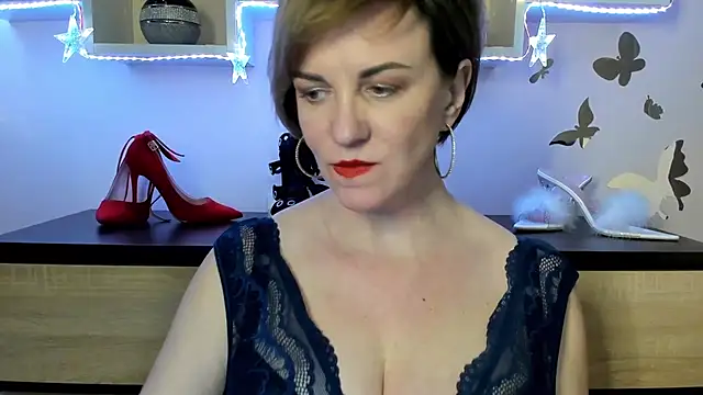 Snapshot of feliziaDesire chatting on 5, 3, 2025 feliziaDesire online show from 5, 3, 2025