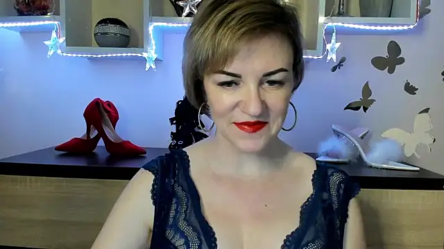 Snapshot of feliziaDesire chatting on 8, 3, 2025 feliziaDesire online show from 8, 3, 2025