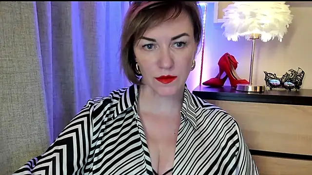 Snapshot of feliziaDesire chatting on 28, 9, 2025 feliziaDesire online show from 28, 9, 2025