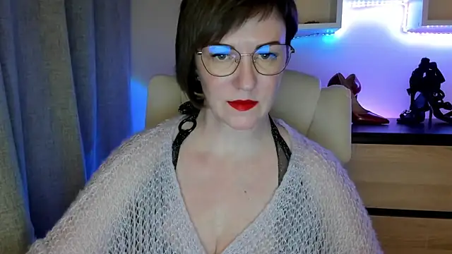 Snapshot of feliziaDesire chatting on 11, 2, 2026 feliziaDesire online show from 11, 2, 2026