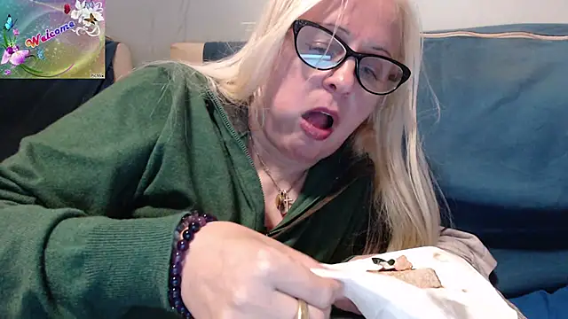 martachatte online show from 7, 10, 2025