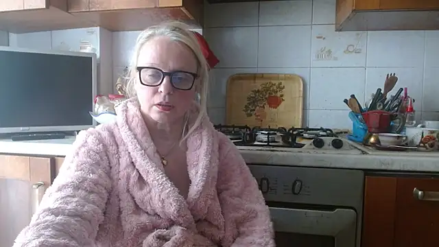 Snapshot of martachatte chatting on 13, 6, 2026 martachatte online show from 13, 6, 2026