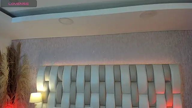 Rebeca jones online show from 19, 2, 2026