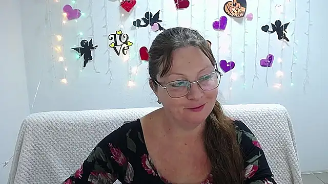 VanessaHotts online show from 21, 2, 2025