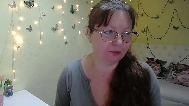 VanessaHotts online show from 13, 3, 2026