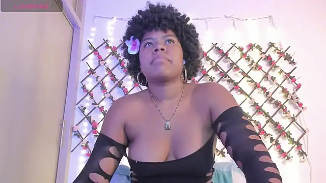 Snapshot of naughty_ebonyy chatting on 19, 6, 2026 naughty ebonyy online show from 19, 6, 2026