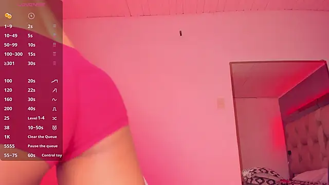 Emmily Savage online show from 17, 1, 2025