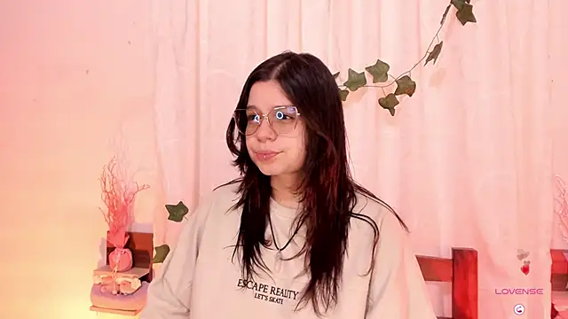 Snapshot of Mey_moon chatting on 15, 2, 2025 Mey moon online show from 15, 2, 2025