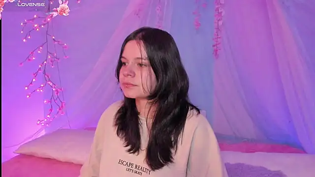 Mey moon online show from 13, 7, 2026