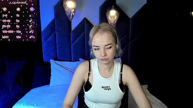 StephanieSweety online show from 18, 2, 2025