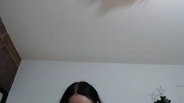 Snapshot of Crystal-dreamt chatting on 1, 12, 2024 Crystal-dreamt online show from 1, 12, 2024