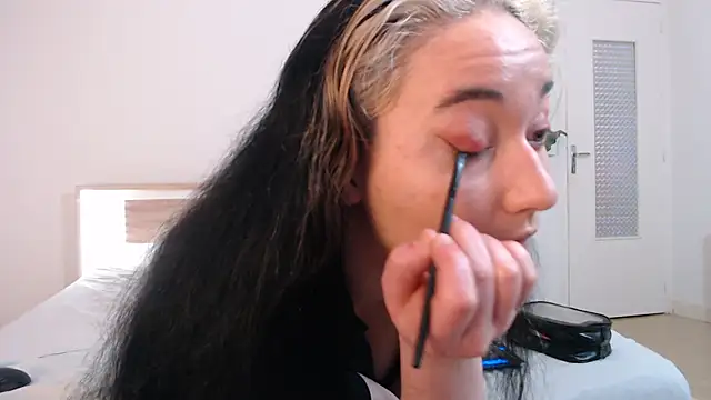 Snapshot of Crystal-dreamt chatting on 3, 3, 2025 Crystal-dreamt online show from 3, 3, 2025