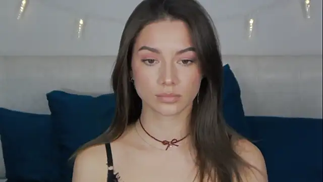 sinthiaroze online show from 10, 12, 2024