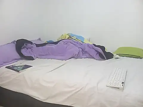 danidiazto2023 online show from 13, 2, 2025