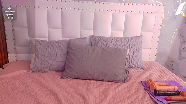 valkiria moore online show from 19, 12, 2025