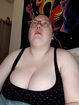 Sexycurvyemilyy online show from 2, 3, 2026