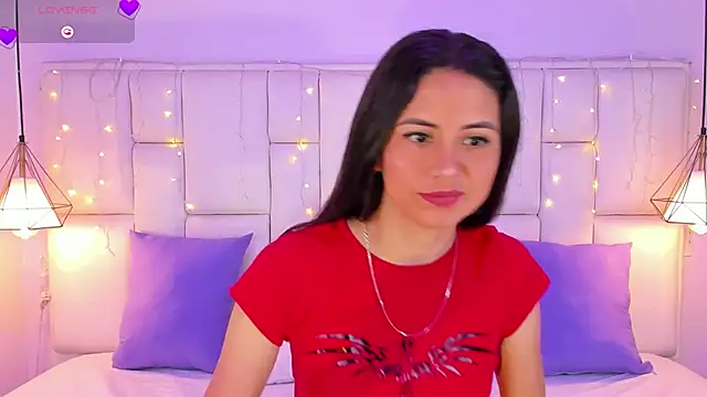 Snapshot of SarahSophia_ chatting on 8, 2, 2025 SarahSophia online show from 8, 2, 2025