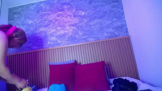 victoria  milf  online show from 12, 9, 2025