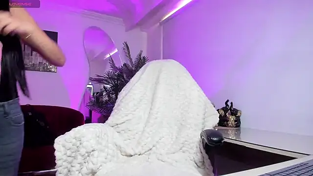 NebetColin online show from 8, 10, 2025